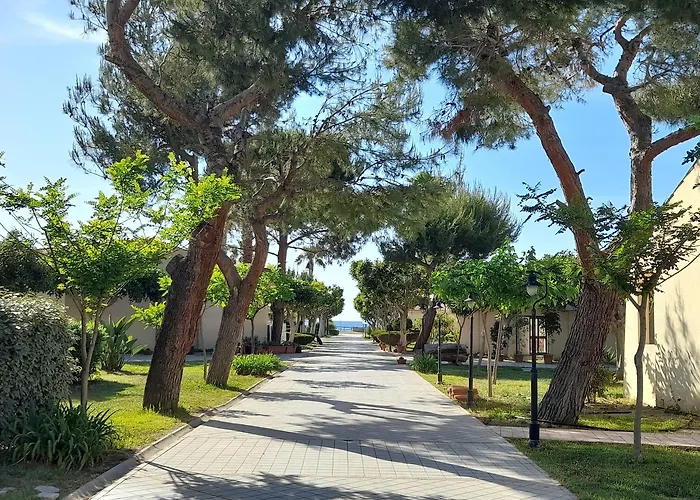 Parco vacanze Voi Le Muse Essentia 4*